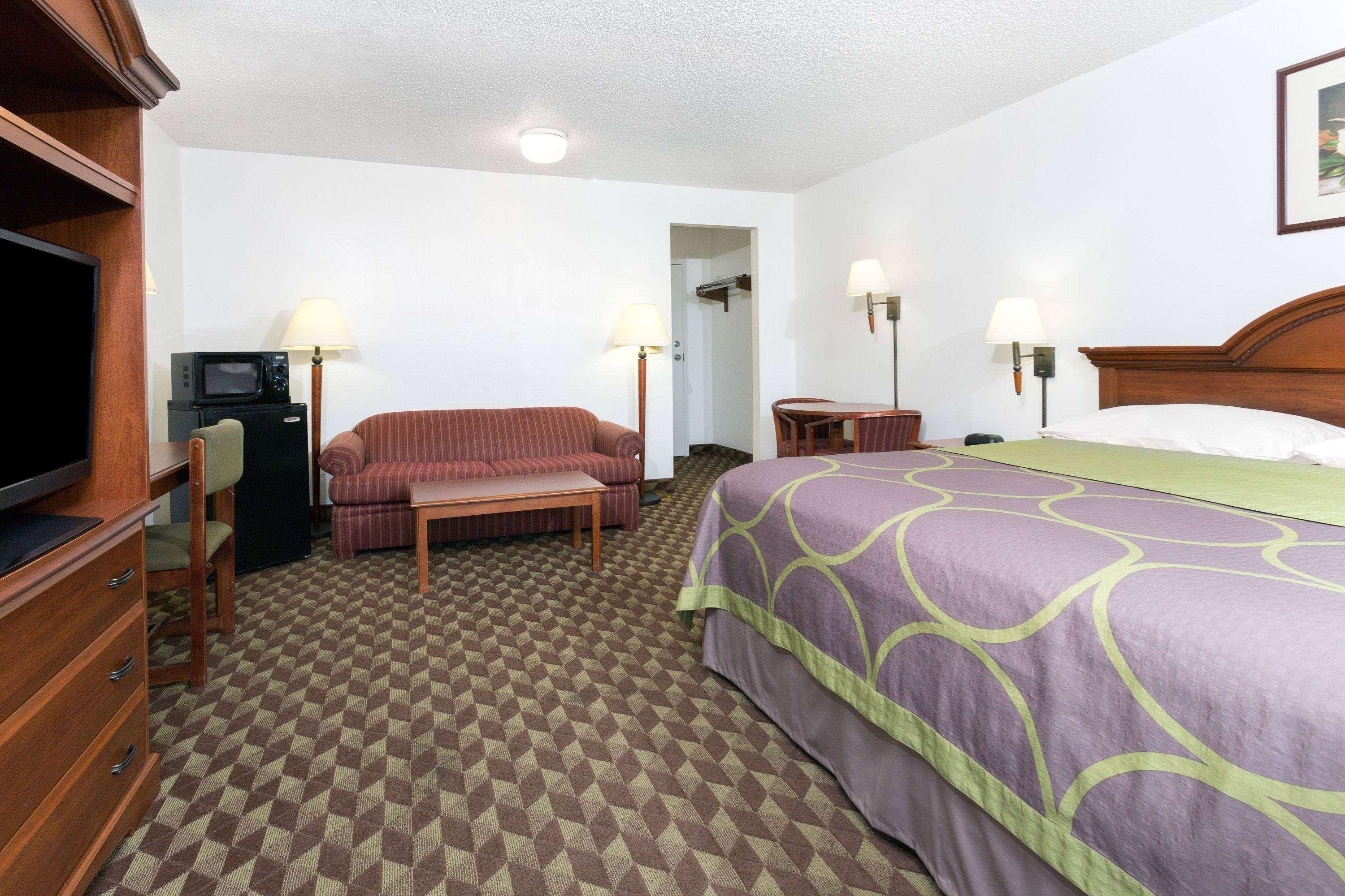 Super 8 by Wyndham Riviera Beach West Palm Beach Exterior foto