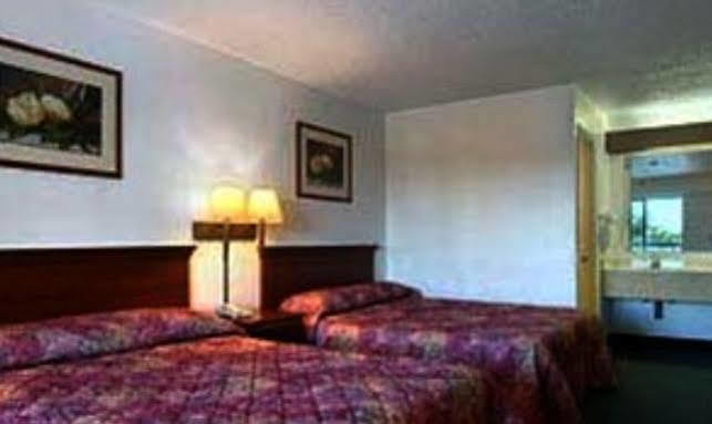Super 8 by Wyndham Riviera Beach West Palm Beach Exterior foto